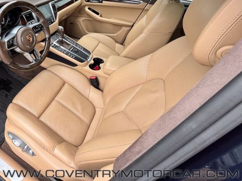Used 2017 Porsche Macan Turbo image 25