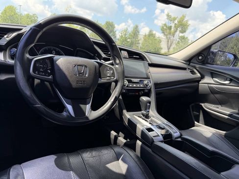 Used 2017 Honda Civic Touring image 21