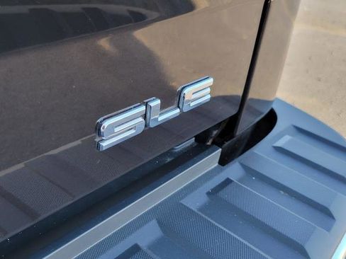 Used 2018 GMC Sierra 1500 SLE w/ SLE Value Package image 25