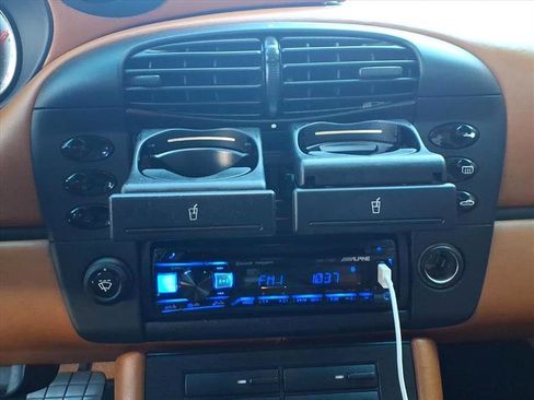 Used 2001 Porsche 911 Cabriolet image 27