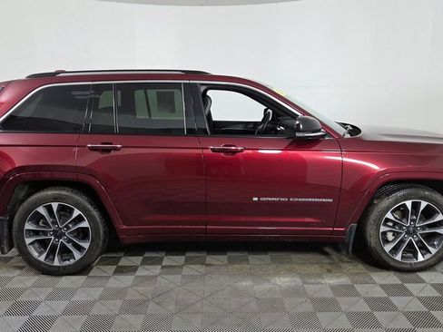 Used 2022 Jeep Grand Cherokee Overland w/ Luxury Tech Group IV image 8