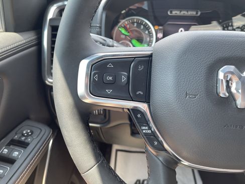 Used 2025 RAM 1500 Laramie w/ Sport Appearance Package AWD/4WD image 18