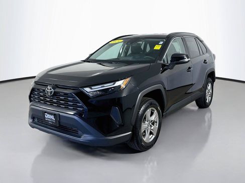 Used 2024 Toyota RAV4 XLE FWD image 4