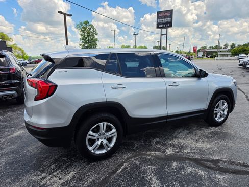 Used 2020 GMC Terrain SLE FWD image 4