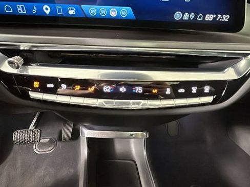 Used 2024 Cadillac Lyriq Tech AWD/4WD image 26