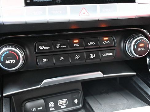 Used 2021 Kia Stinger GT image 26