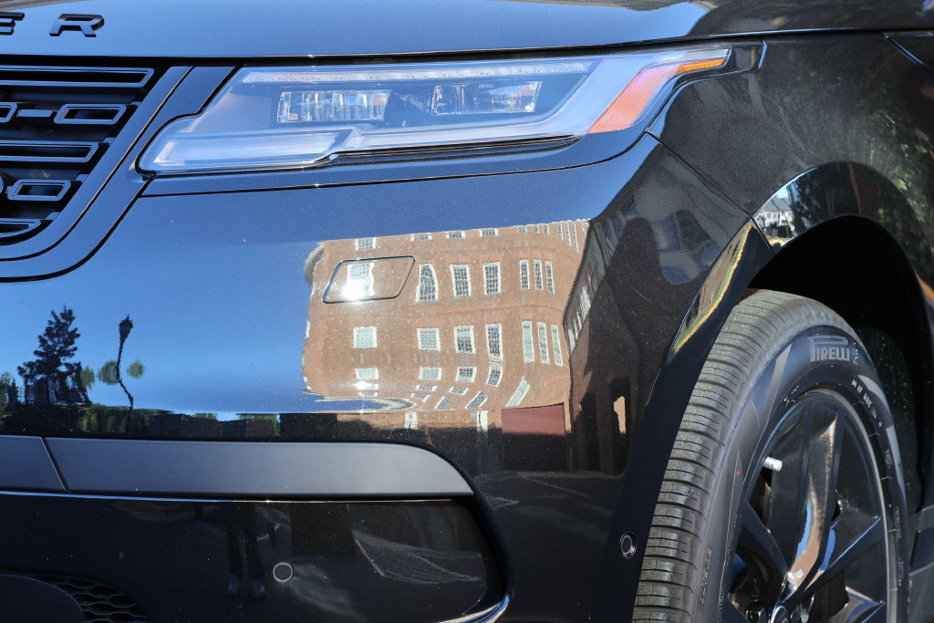 New 2026 Land Rover Range Rover Velar S AWD/4WD image 4