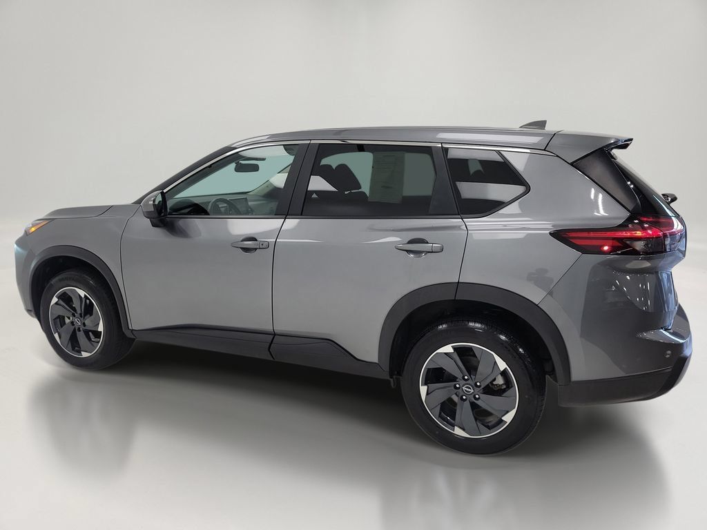Used 2025 Nissan Rogue SV AWD/4WD image 5