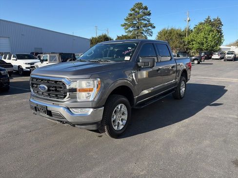 Used 2022 Ford F150 XLT w/ Equipment Group 301A Mid image 3