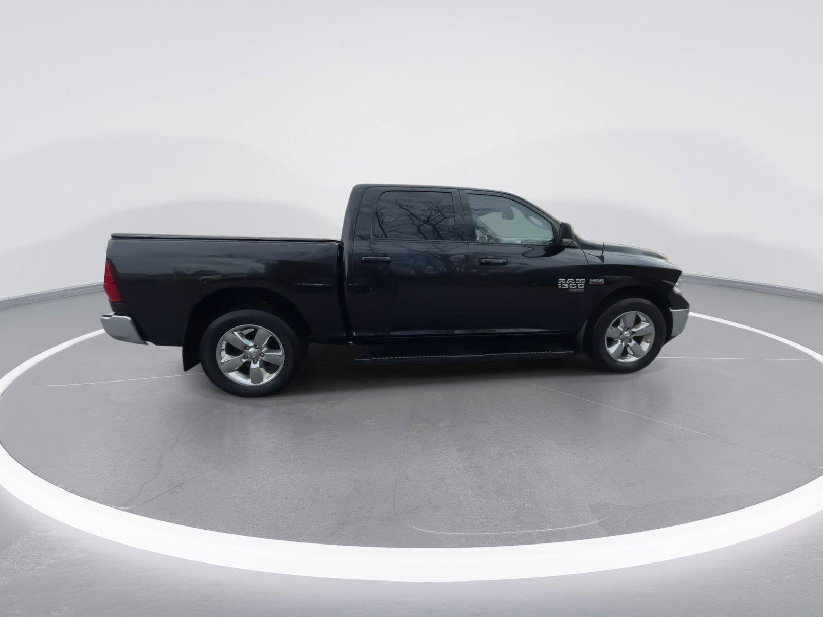 Used 2019 RAM 1500 Big Horn AWD/4WD image 9