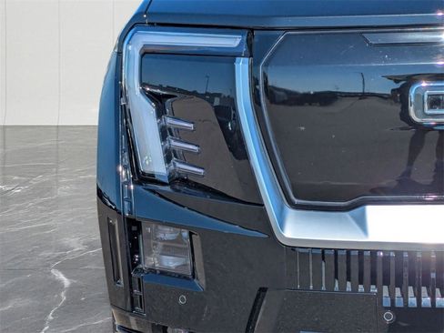 Used 2025 GMC Sierra EV Denali image 14