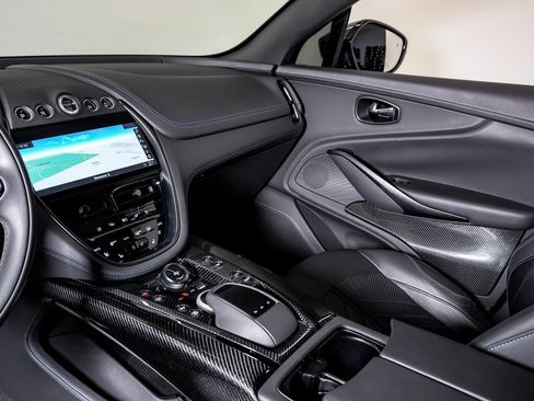 Used 2024 Aston Martin DBX 707 image 24
