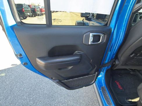 Used 2020 Jeep Gladiator Rubicon AWD/4WD image 16