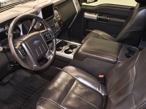Used 2016 Ford F250 Lariat w/ Lariat Ultimate Package image 32
