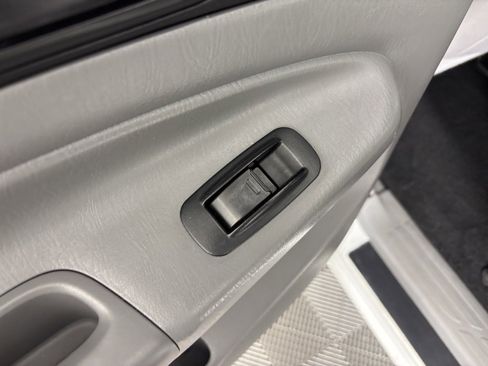 Used 2014 Toyota Tacoma 4x4 Double Cab image 40