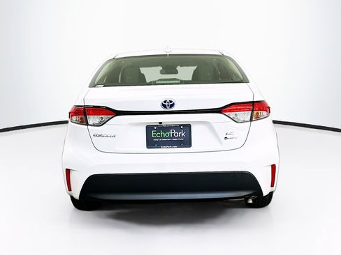 Used 2025 Toyota Corolla LE w/ Carpet Mat Package (TMS) FWD image 7