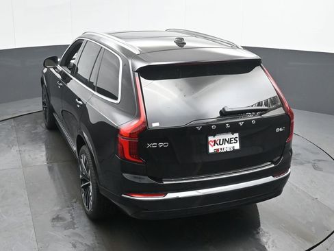 New 2026 Volvo XC90 B6 Plus w/ Protection Package image 37