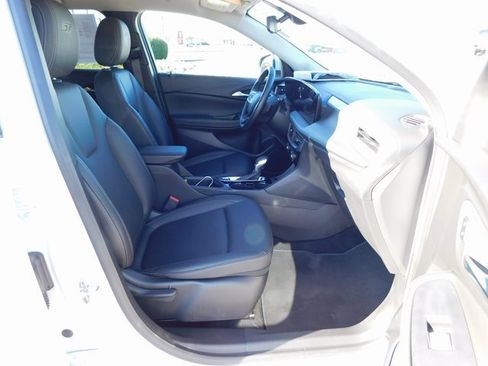 Used 2024 Buick Encore GX Sport Touring image 16