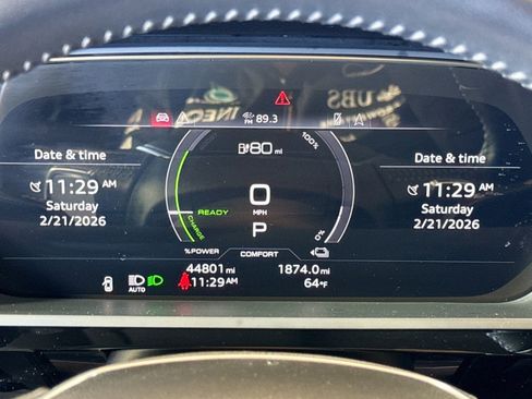 Used 2021 Audi e-tron Premium w/ Convenience Plus Package image 11