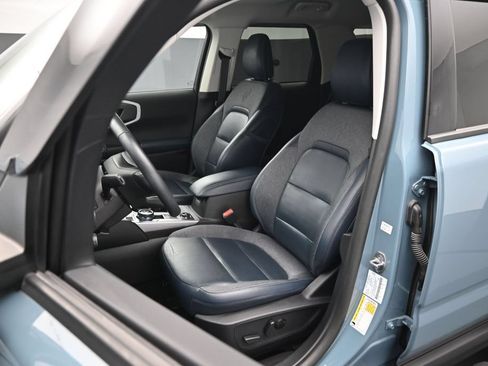 Used 2023 Ford Bronco Sport Outer Banks w/ Tech Package AWD/4WD image 9