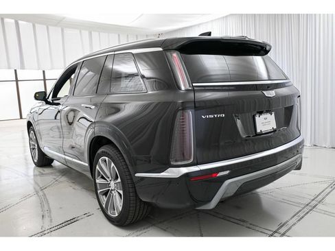 New 2026 Cadillac Vistiq Luxury image 5