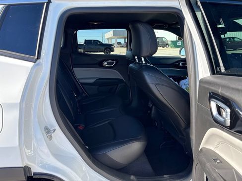 Used 2025 Jeep Compass Limited AWD/4WD image 25
