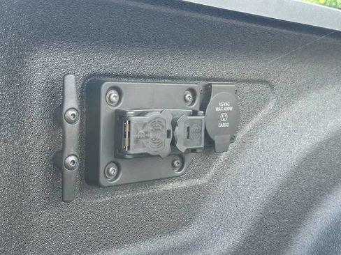 New 2026 RAM 2500 Big Horn AWD/4WD image 25