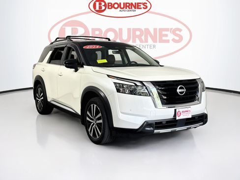 Used 2024 Nissan Pathfinder Platinum AWD/4WD image 1