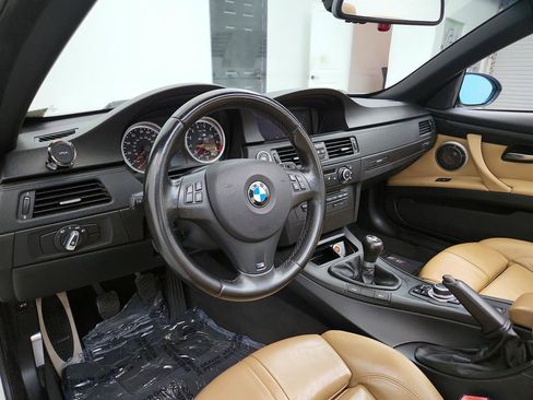 Used 2011 BMW M3 image 13