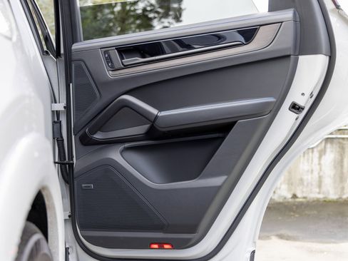 Certified 2025 Porsche Cayenne GTS image 50