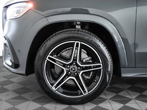 New 2026 Mercedes-Benz GLS 450 4MATIC image 6