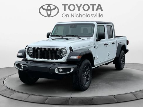 Used 2025 Jeep Gladiator Sport image 1