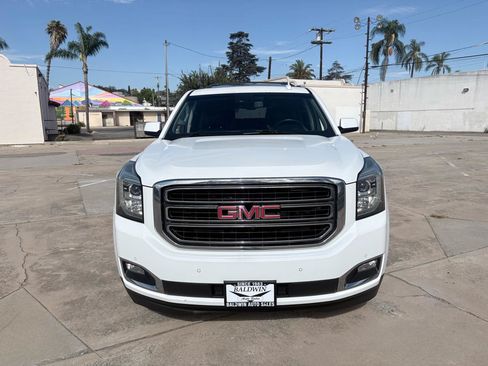 Used 2016 GMC Yukon XL SLT w/ Open Road Package AWD/4WD image 2