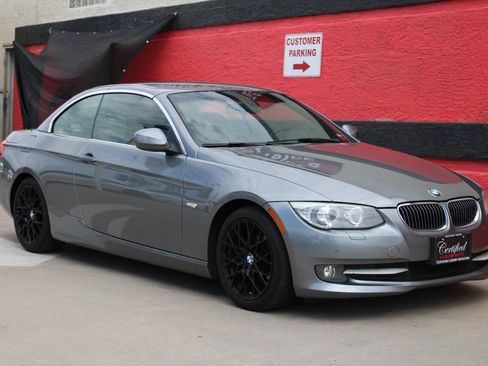Used 2011 BMW 328i Convertible image 11
