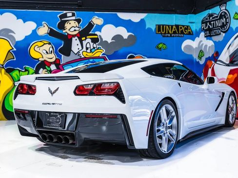 Used 2020 Chevrolet Corvette Stingray Coupe w/ 1LT RWD image 5