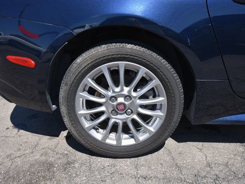 Used 2018 FIAT 124 Spider Classica w/ Technology & Siriusxm Group image 23