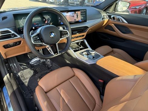 Used 2025 BMW 430i Coupe w/ M Sport Package image 29