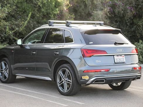Used 2021 Audi Q5 e Premium w/ Convenience Package image 6