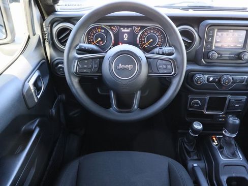 Used 2019 Jeep Wrangler Unlimited Sport image 21