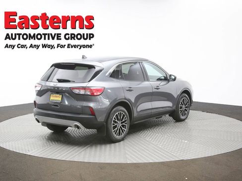 Used 2022 Ford Escape SE w/ Cold Weather Package FWD image 38