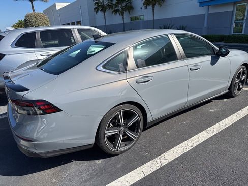 Used 2023 Honda Accord Sport image 4