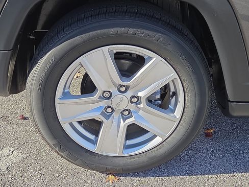 Used 2022 Jeep Compass Latitude image 7