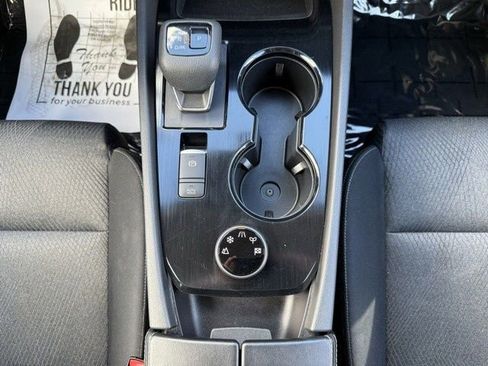 Used 2024 Nissan Rogue SV image 26