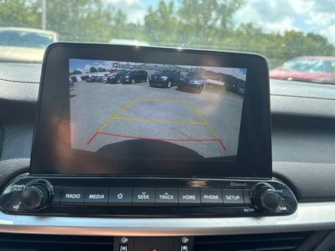 Used 2019 Kia Forte LXS FWD image 17