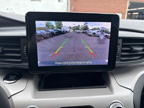 Used 2023 Ford Explorer XLT w/ Class IV Trailer Tow Package AWD/4WD image 25