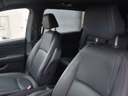 Used 2023 Honda Odyssey Sport image 8