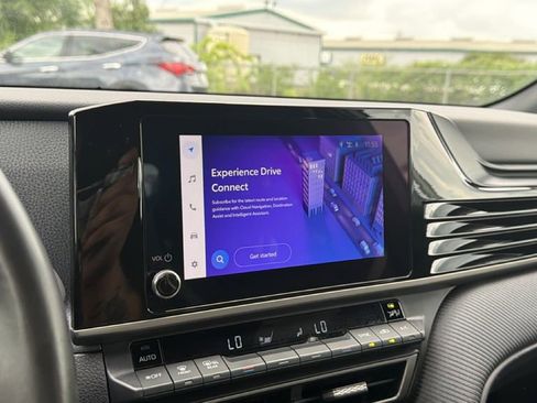 Certified 2025 Toyota Camry SE image 28