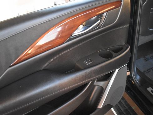 Used 2015 Cadillac Escalade Premium AWD/4WD image 46