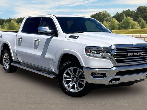 Used 2022 RAM 1500 Limited w/ Trailer Tow Group AWD/4WD image 2