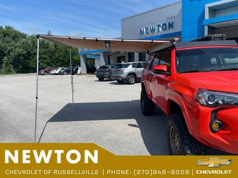 Used 2024 Toyota 4Runner TRD Off-Road Premium w/ Off Road Premium Plus Package AWD/4WD image 25